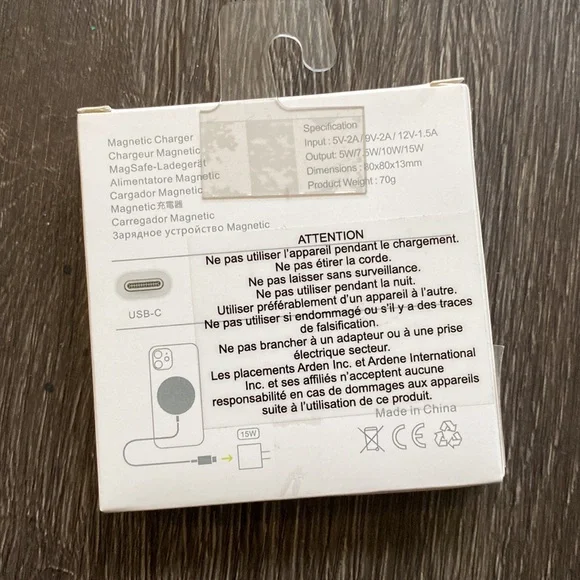 Wireless charging pad - Picture 2 of 5